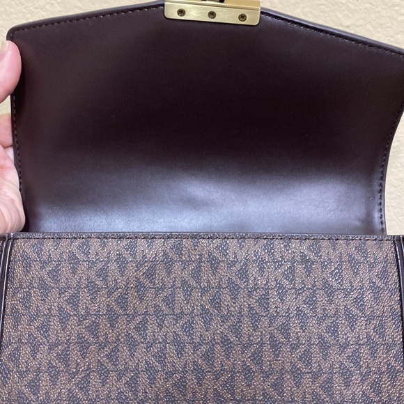 Michael Kors Soho Leopard Large Chain Studded Shoulder Bag Quiet Luxury Mobwife - Picture 13 of 16